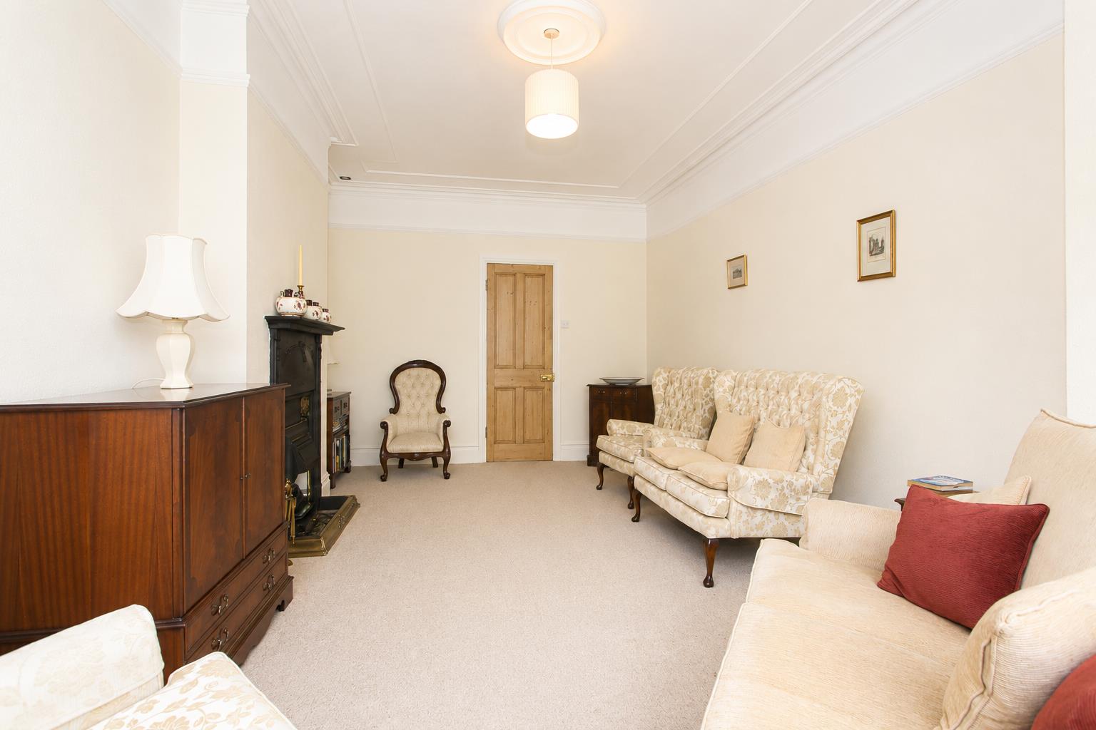 Grosvenor Avenue, Carshalton